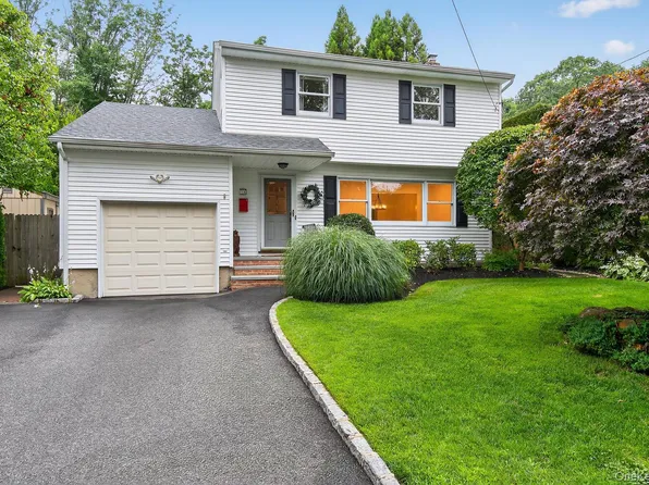 1A Briarwood Drive, Huntington, NY 11743
