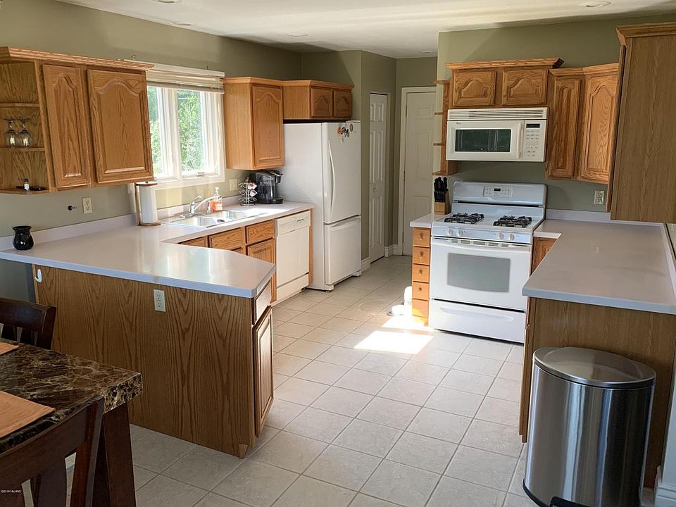 4423 N Roosevelt Rd, Stevensville, MI 49127 Zillow