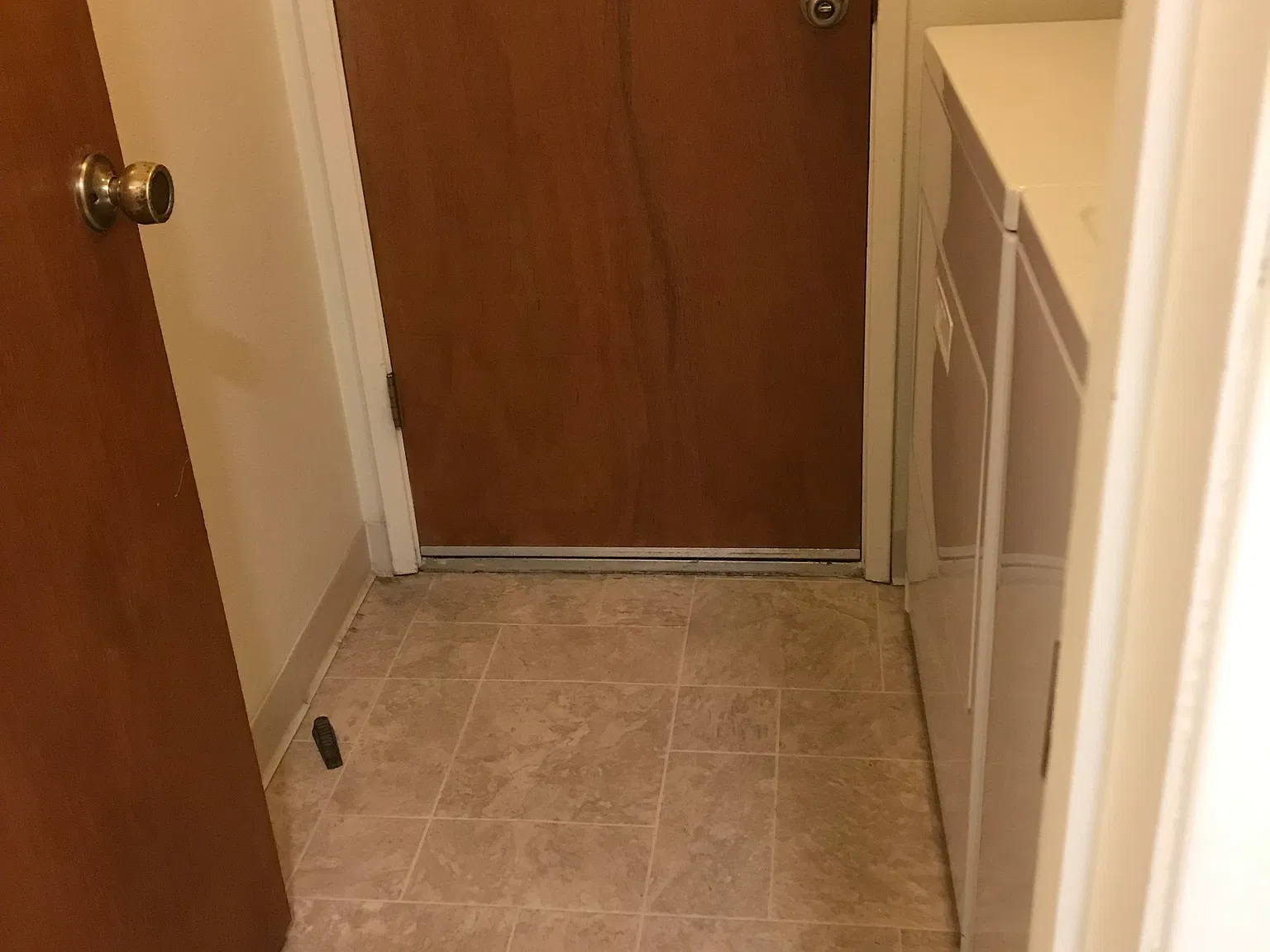 2 bed, 900 sqft, $1,400 — Photo 4