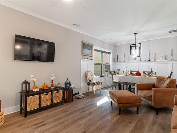 4th image of 239 Bethany Manor Ct