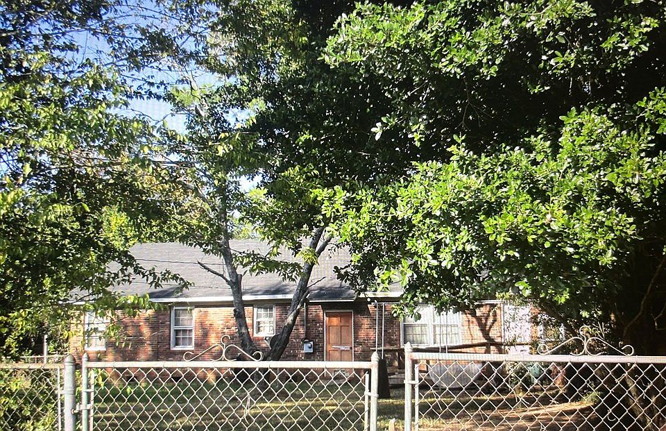 2nd image of 600 Shamrock Dr