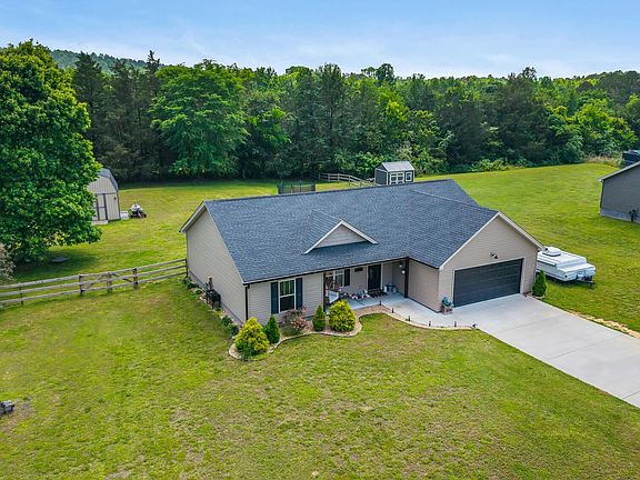 2nd image of 210 County Road 793