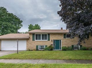 1118 Willoway Ave SE, North Canton, OH