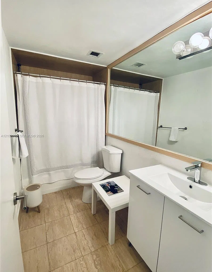 David William Hotel Condo — Photo 4