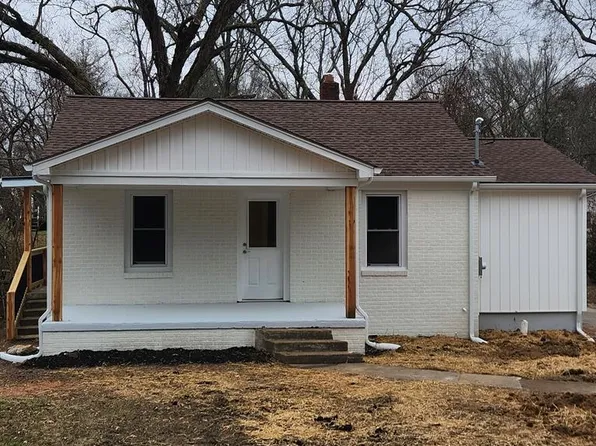 803 Gwen St, Paris, TN 38242