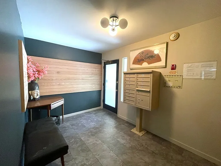 1332 California St #8 — Photo 18