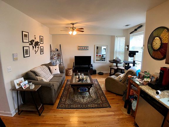 2nd image of 3047 W Fullerton Ave APT 2