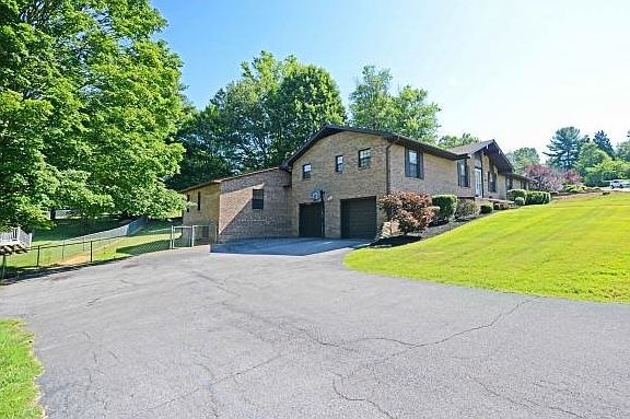 4th image of 1217 Tanglewood Dr