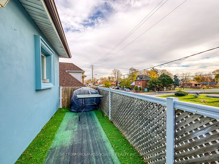 3564 Eglinton Ave W #2 — Photo 23
