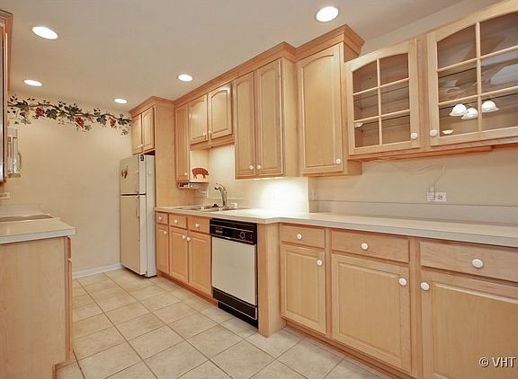 3rd image of 448 Raintree Ct Unit 1P