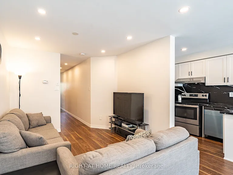 3974 Discovery Ct — Photo 18