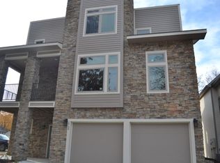 1726 Kentucky St, Lawrence, KS 66044