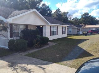 460 Sand Pine Cir, Midway, FL 32343