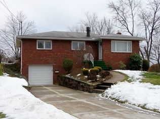 91 Spartan Dr, Bethel Park, PA 15102