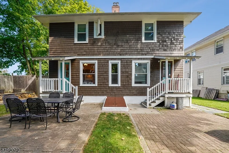 4 bed, 1.0 bath, $3,200 — Photo 3