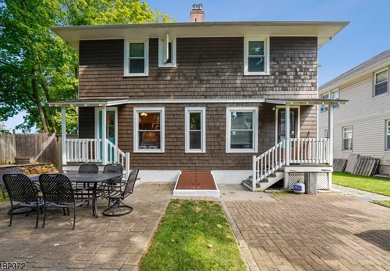 8 Oak Grove Rd #2 — Photo 3