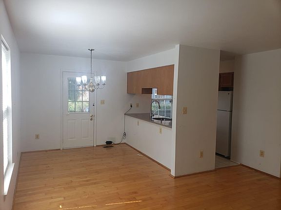 3rd image of 9738 Pleasant Gate Ln