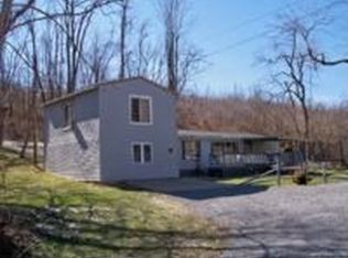 142 Greensboro Rd, Greensboro, PA 15338