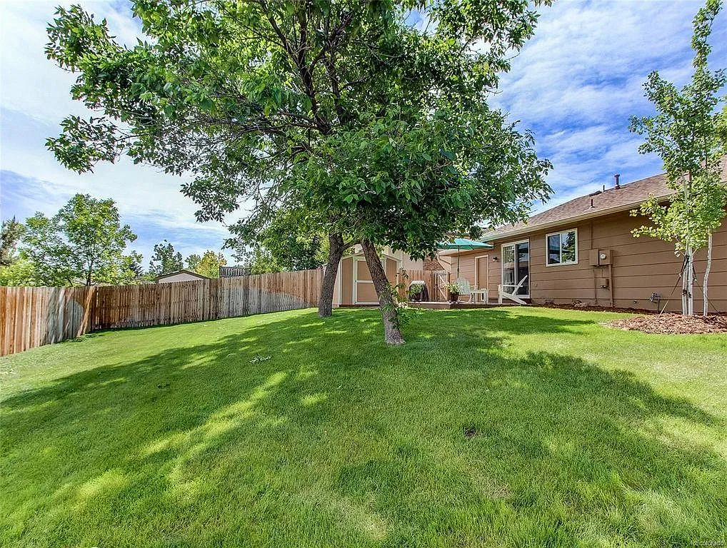 2 bed, 1028 sqft, $2,100 — Photo 3