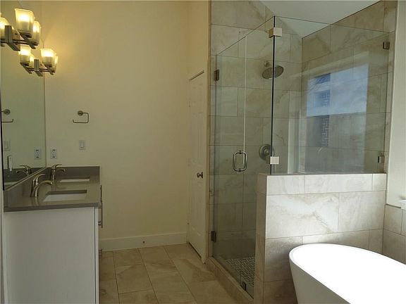 3rd image of 9271 Aristocrat Ln