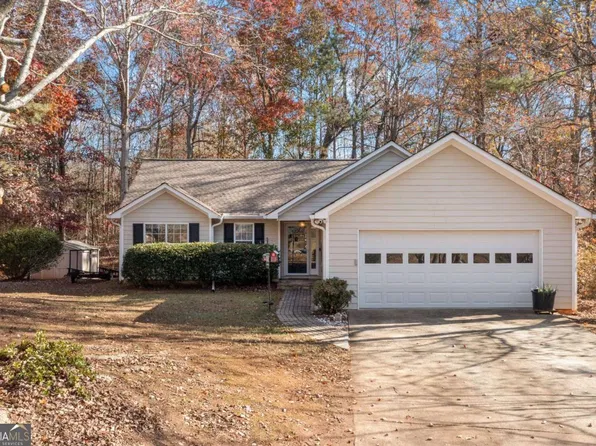 8680 Sapphire Ln, Gainesville, GA 30506