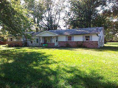 2nd image of 2581 E McKay Rd