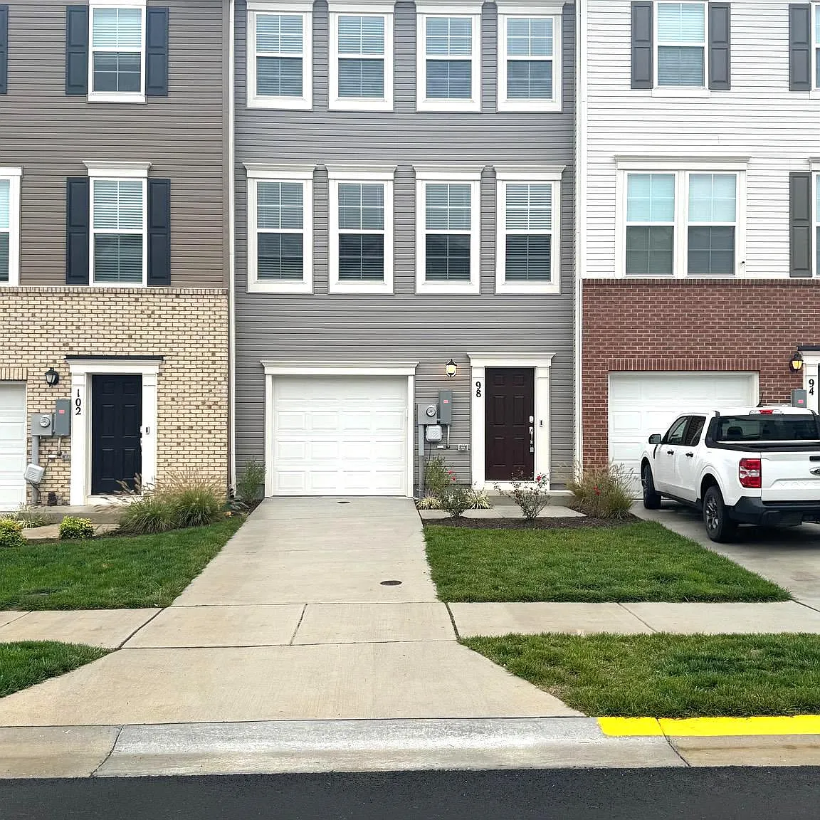 3 bed, 4.0 bath, 2290 sqft, $2,000 — Photo 1