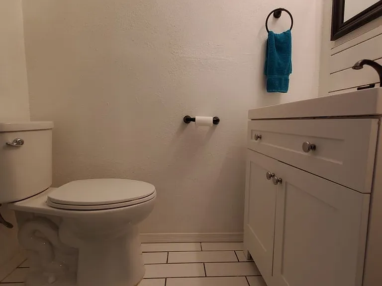 911 Fruit Ave NW — Photo 22