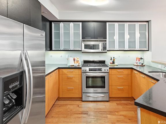 3rd image of 177 Townsend St Unit 425