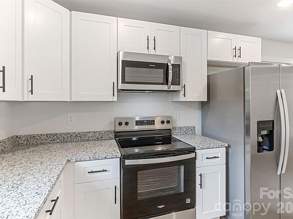 3rd image of 453-455 17th Ave NE
