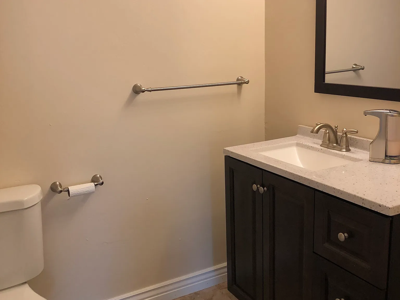 2 bed, 900 sqft, $1,450 — Photo 2