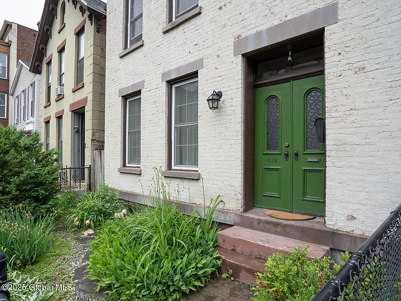 3rd image of 409 3rd Street
