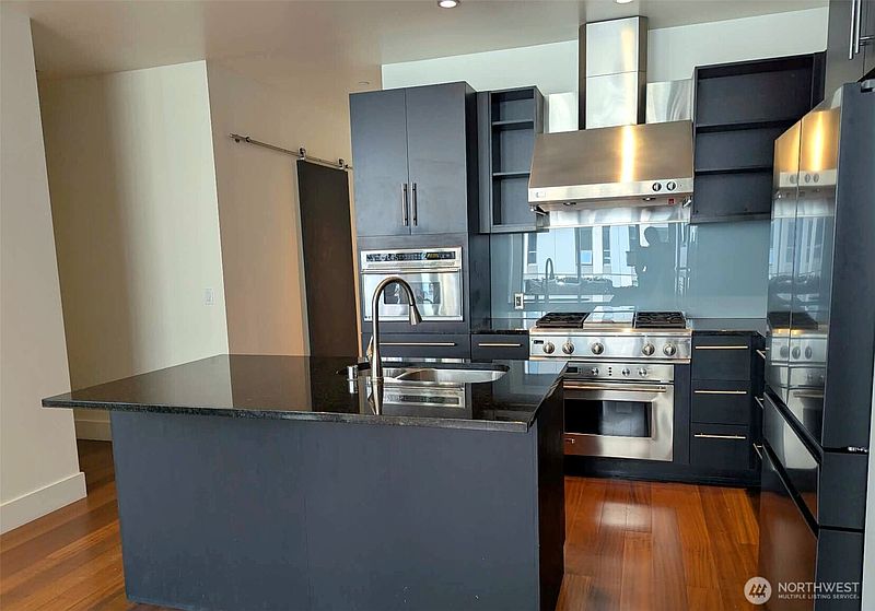3rd image of 910 Lenora Street #S1502