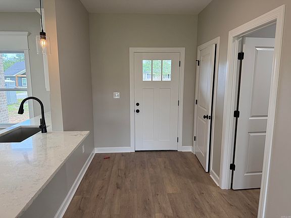 3rd image of 6221 Tammy Ln