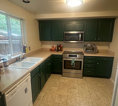 4th image of 3655 Westleigh St