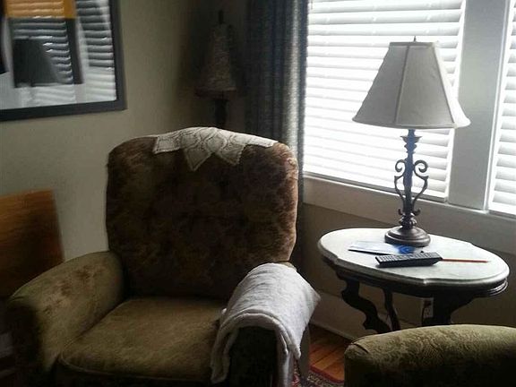 3rd image of 320 Nelson Ave
