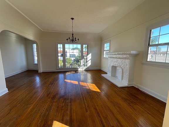 5th image of 459 N Sierra Bonita Ave #1/2