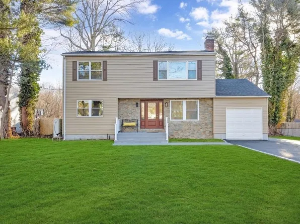 139 Brooksite Drive, Smithtown, NY 11787