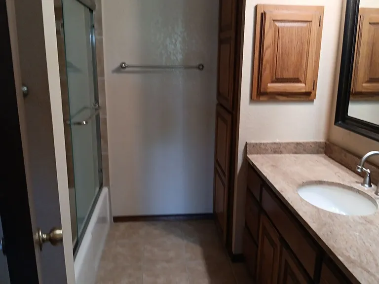 9612 Peralta Rd NE — Photo 14