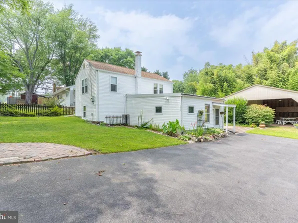 3912 Old Bayside Rd, Chesapeake Beach, MD 20732