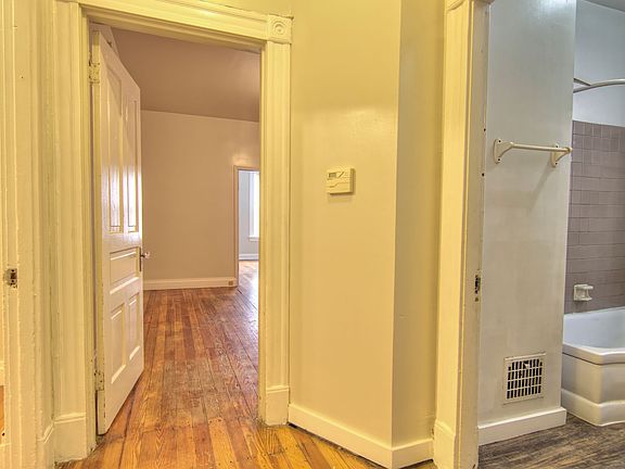4th image of 3432-34 Utah St #3432A