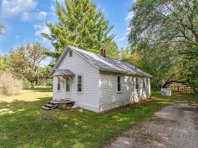 1091 S Four 3/4 Mile Rd, Midland, MI, 48640