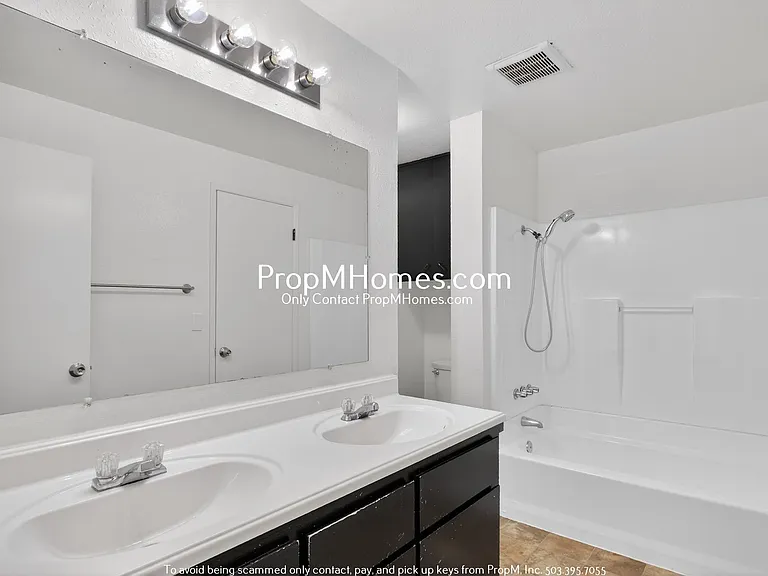 1131 NE 162nd Ave — Photo 10