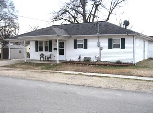 104 E Stanley St, Dexter, MO 63841