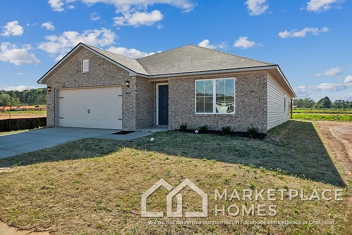 4 bed, 2.0 bath, 1955 sqft, $1,650 — Photo 3