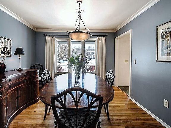 5th image of 3858 Bradford Square Dr