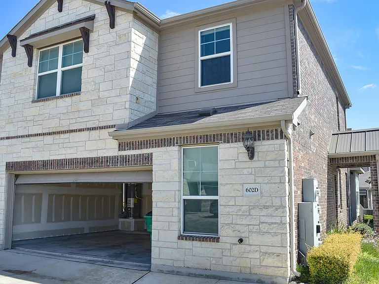 602 Knopper St #D — Photo 2