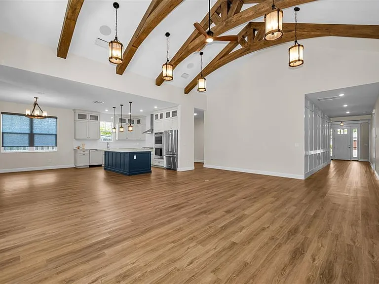 522 Louden Ave — Photo 12