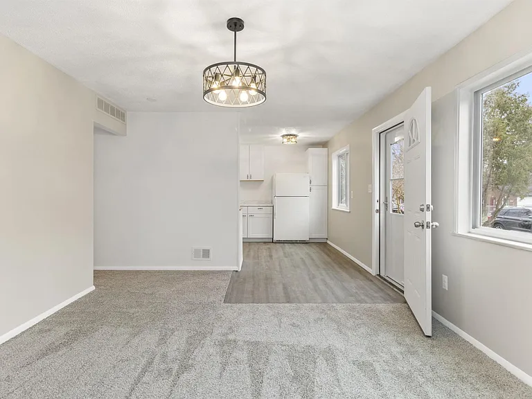 946 Fairview Ave — Photo 17