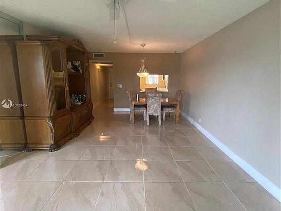 2nd image of 9440 Poinciana Pl APT 214